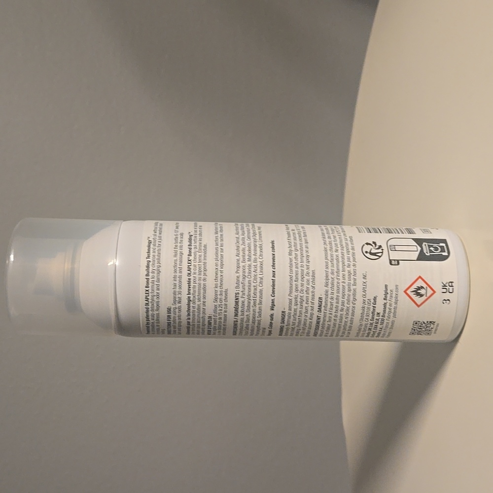 OLAPLEX No.4D Clean Volume Dry Shampoo - Picture 2 of 4